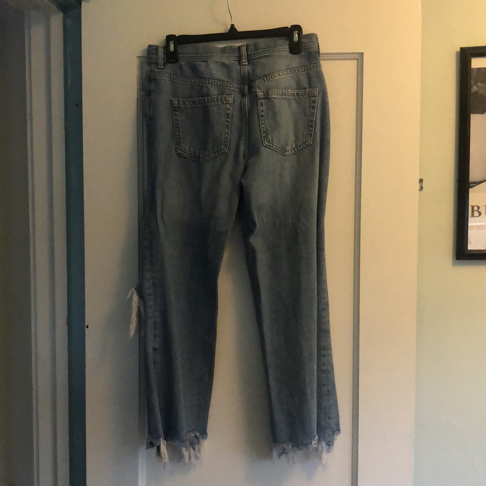 FREE PEOPLE RIPPED JEANS - Picture 5 of 5
